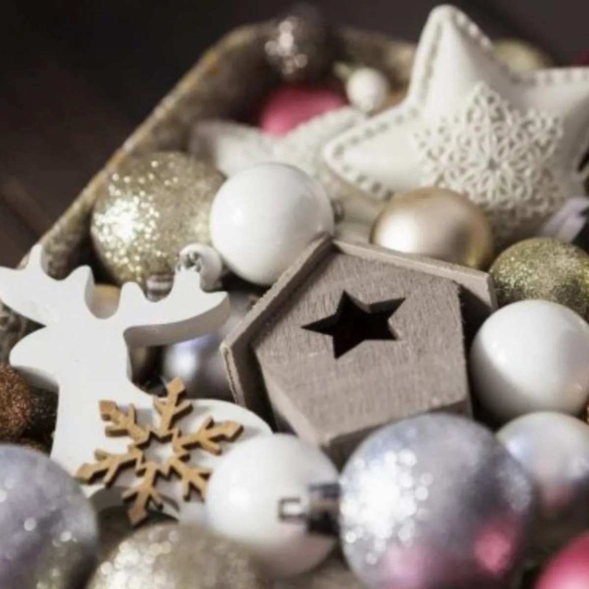 Bebê de 9 meses morre após engolir enfeite de natal