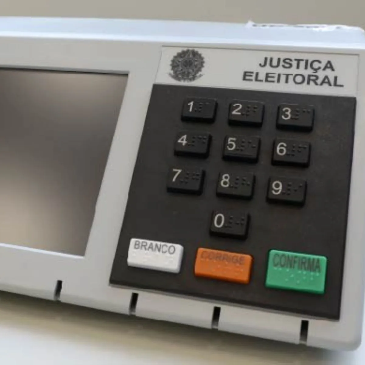 O que acontece se acabar a luz no dia da eleição? Entenda