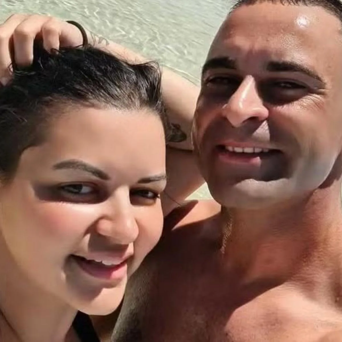 Brasileira grávida e marido são mortos a tiros na frente de barbearia em Portugal