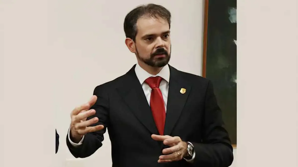 delegado pf interpol