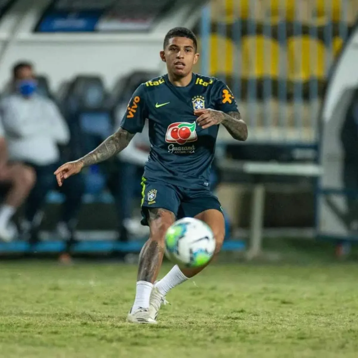 Lateral Dodô, revelado pelo Coritiba, é convocado para Seleção Brasileira