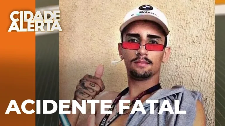 Acidente fatal: Jovem de 22 anos morre em colisão de moto com caminhão