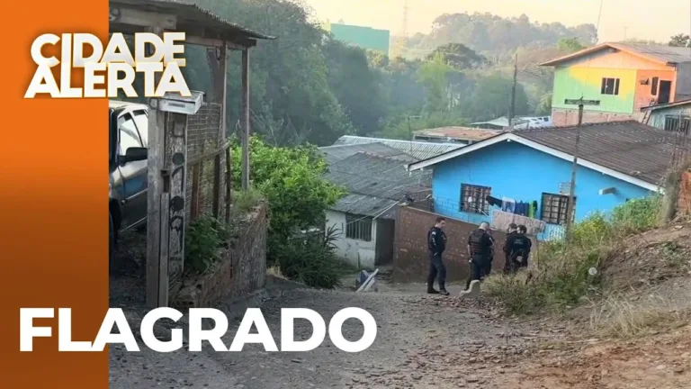 Flagrante: mulher é agredida pelo marido com um facão; suspeito foi morto pela GM