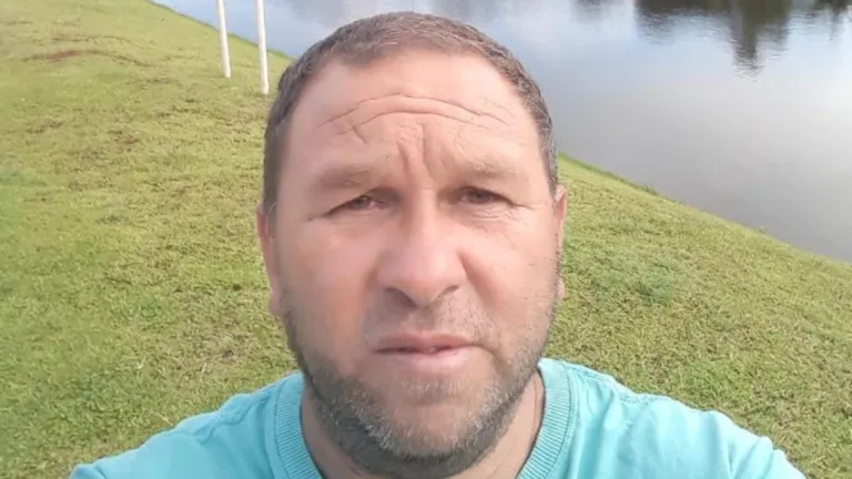 O homem e a família morreram no acidente