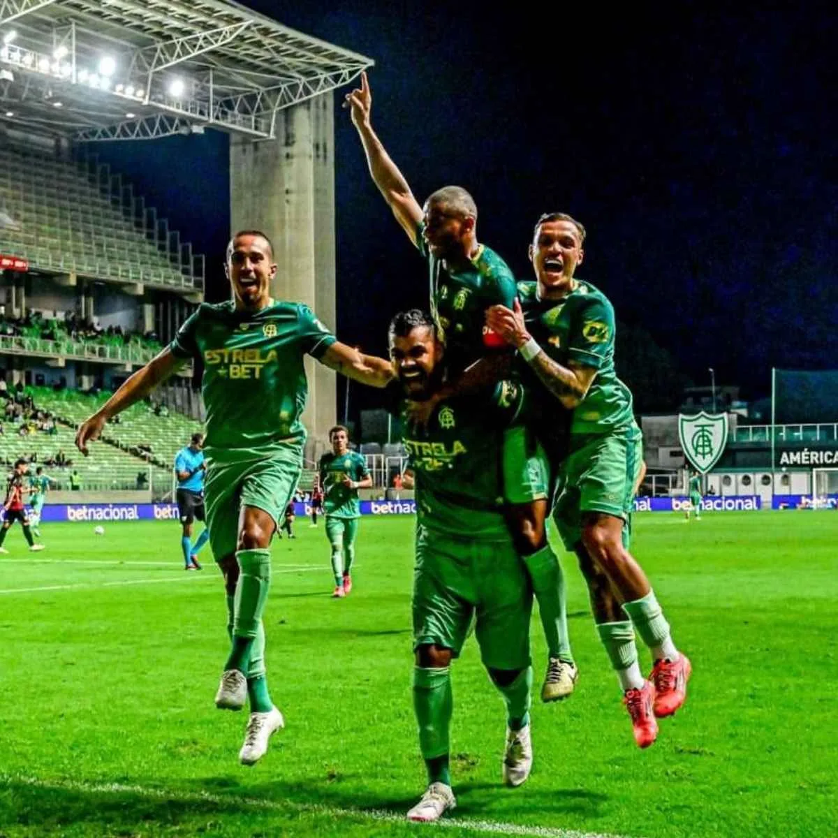 O América-MG está no meio da tabela, na nona colocação (Foto: América-MG/photompanda)