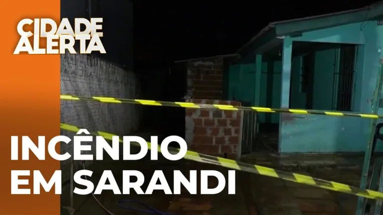 Incêndio em Sarandi atinge duas casas; causa pode ser problema elétrico