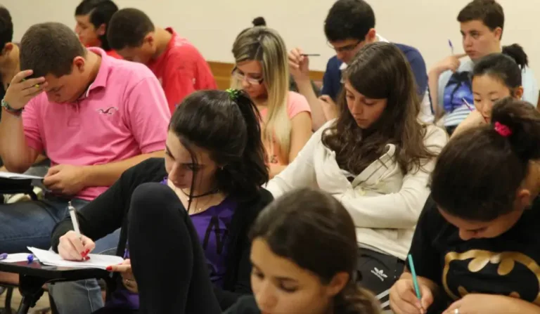 Encerram às 23h59 desta terça-feira (28) as inscrições para o ProUni