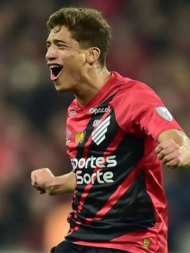 João Cruz comemora gol em Athletico x Racing, pela Sul-Americana 2024