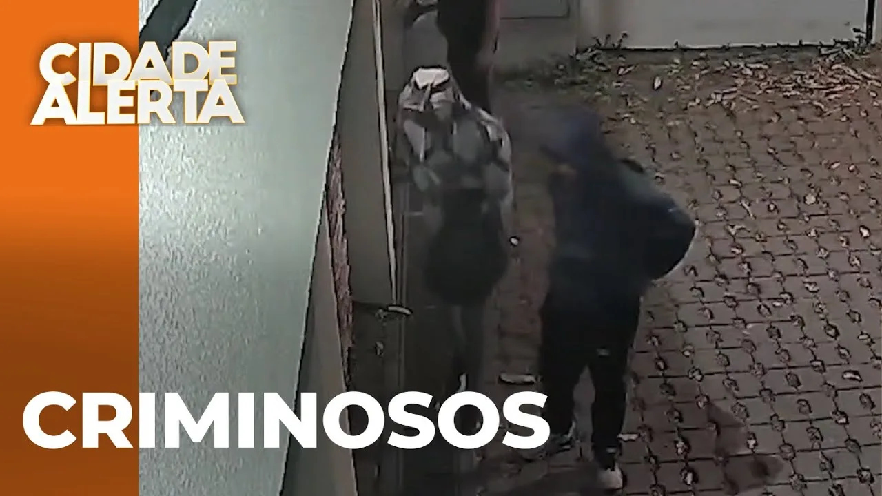 Criminosos furtam conveniência em menos de 2 minutos