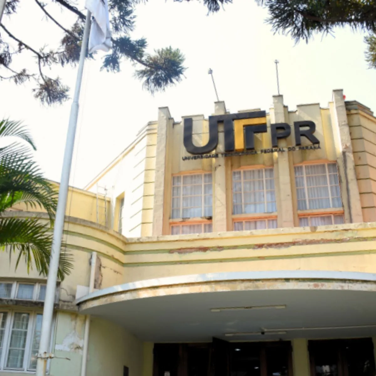 UTFPR fica sem energia elétrica após furto de cabos