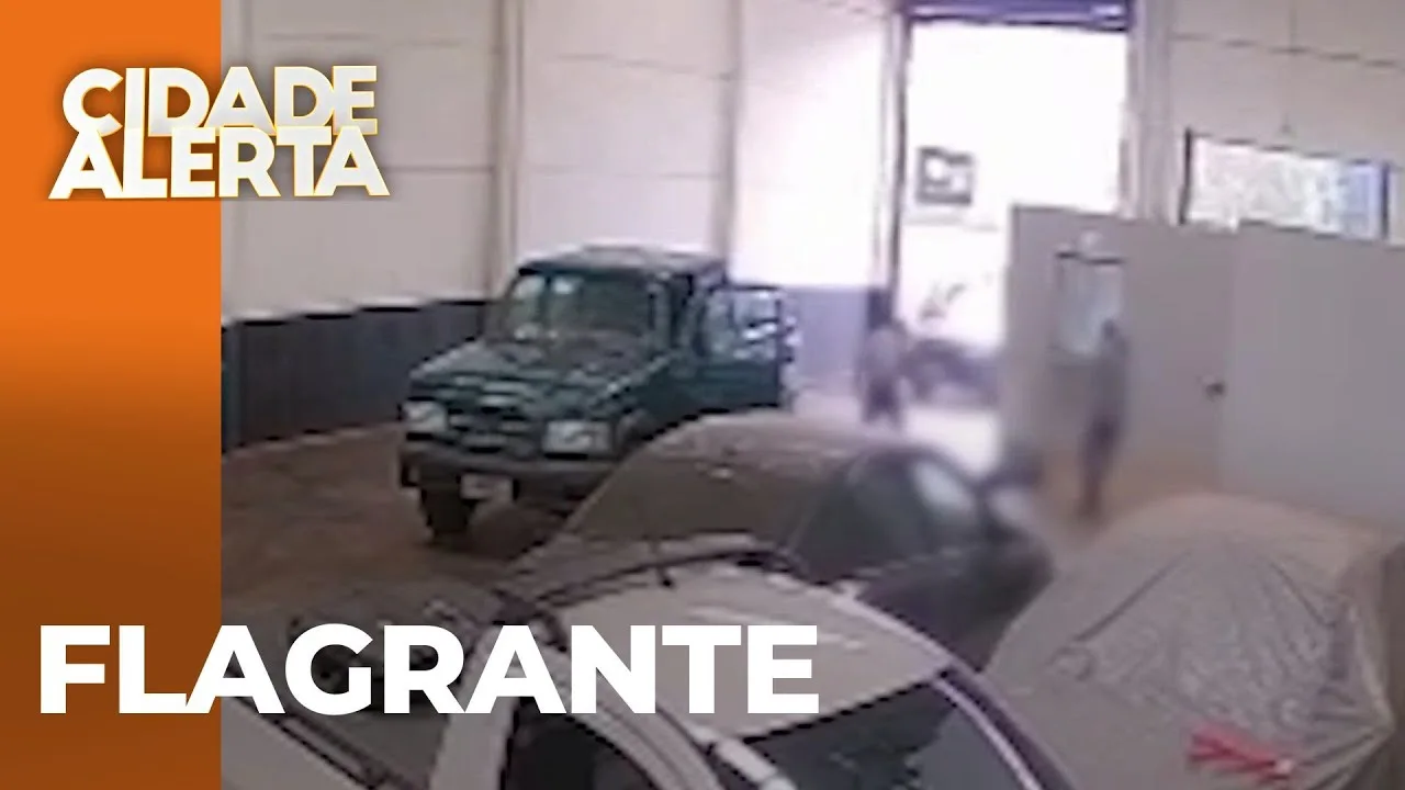Bandidos invadem empresa e matam homem com mais de 50 tiros; caso foi flagrado por câmera