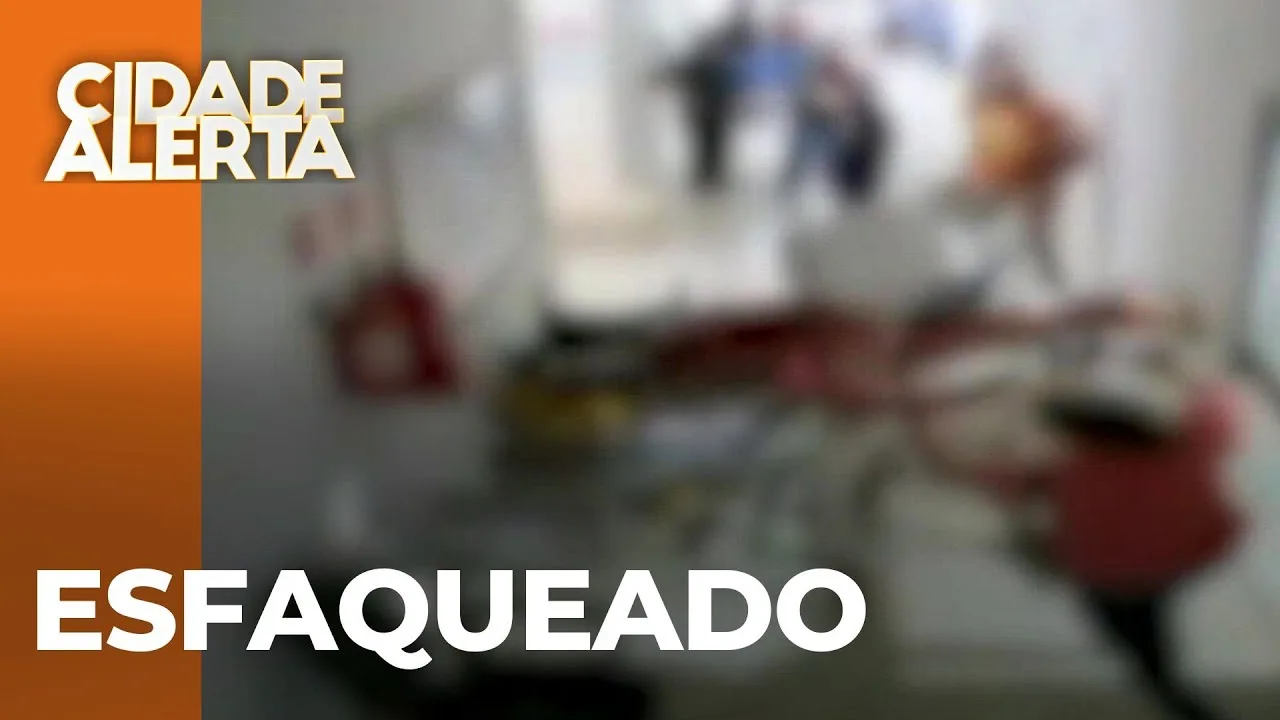 Mulher desfere dezenas de facadas contra o companheiro, em hospital, após atacar este dentro de casa