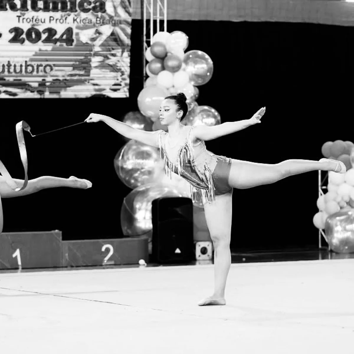 Jovem bailarina morre com suspeita de meningite no PR: “Brilhava intensamente”