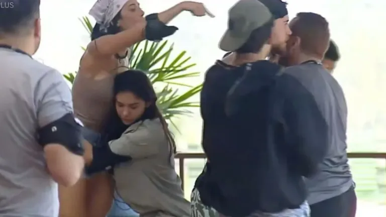 Larissa e Zé Love discutiram em A Fazenda 16 (Imagem: Reprodução / PlayPlus)