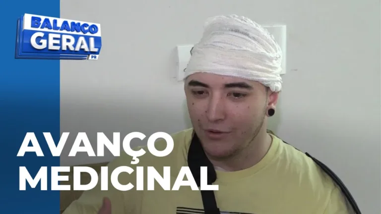 Jovem que guarda parte do crânio na barriga mostra recuperação após o acidente