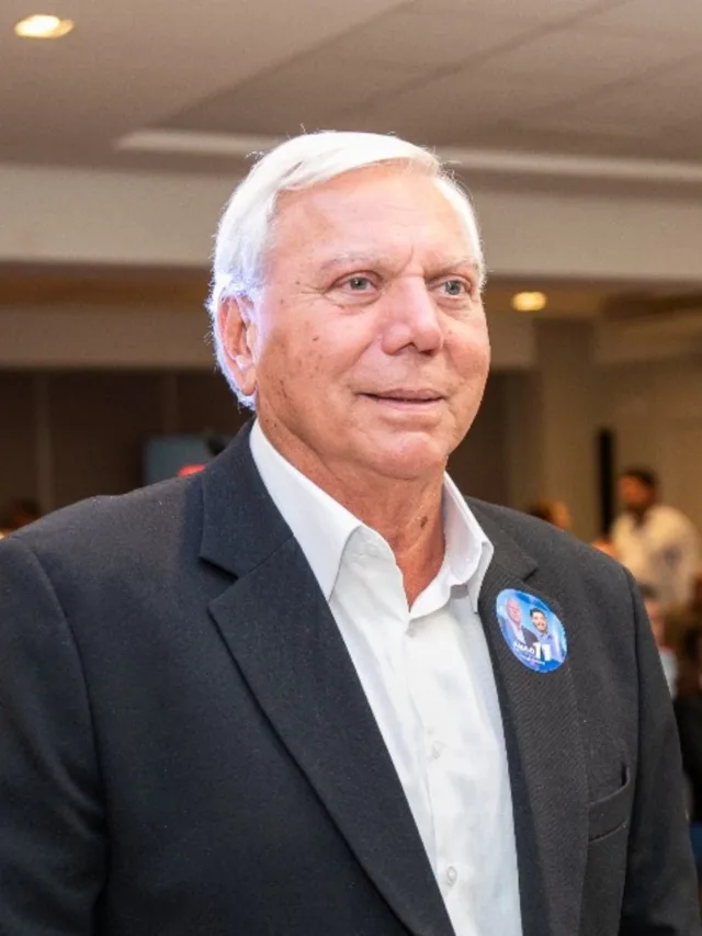 O Tribunal Regional Eleitoral do Paraná (TRE-PR), confirmou na quarta-feira (11) o registro da candidatura de Paulo Mac Donald Ghisi (Progressistas) à Prefeitura de Foz do Iguaçu. Em sua decisão, o juiz Rodrigo Luiz Berti, da 46ª Zona Eleitoral, considerou ser improcedentes os pedidos de impugnação da chapa liderada pelo ex-prefeito.