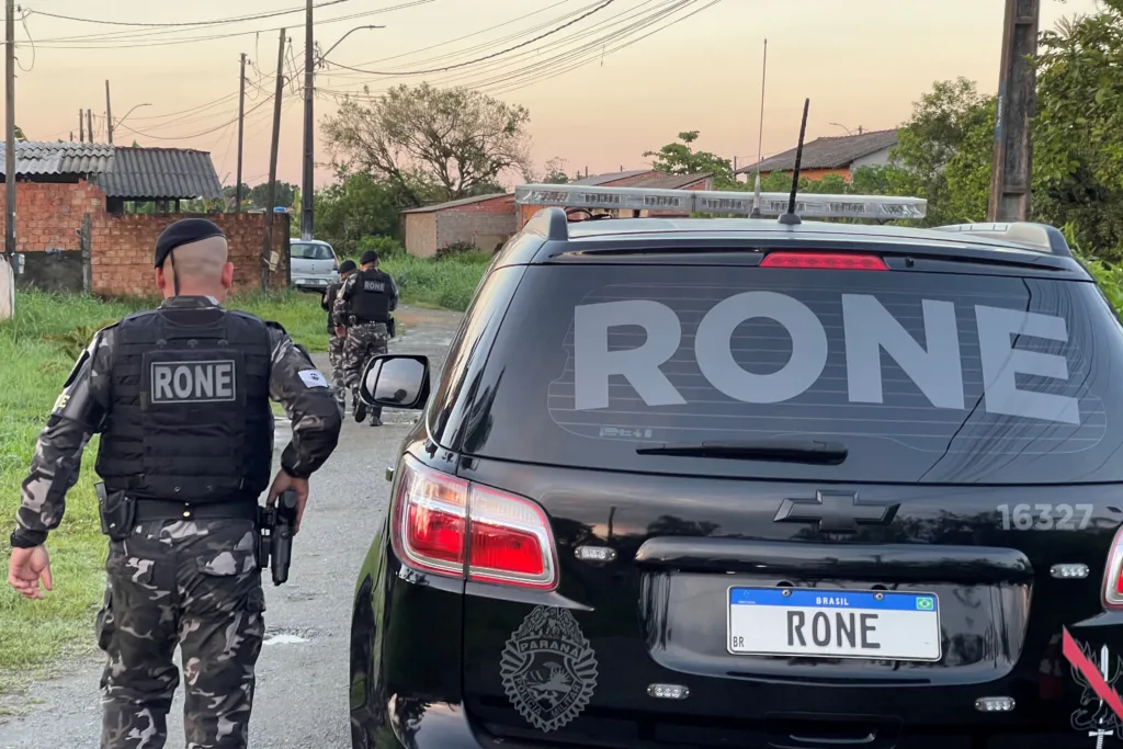 Viatura da RONE no Litoral do Paraná