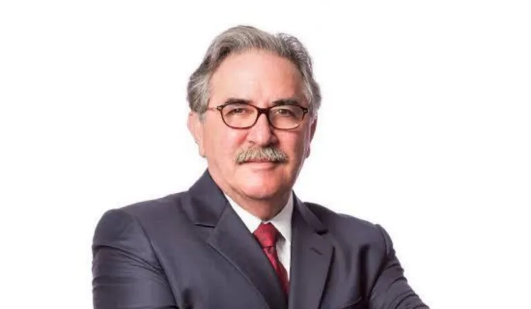 vice-presidente do athletico Glomb