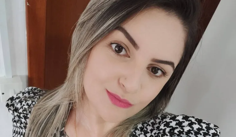 Técnica de enfermagem morreu após ser atingida por uma carreta