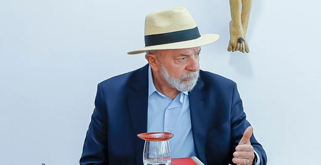 Presidente Lula em reunião no Palácio do Planalto