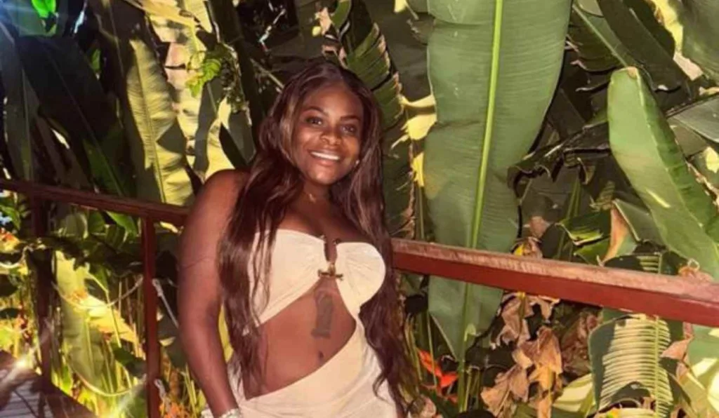 Jojo Todynho de rouba bege