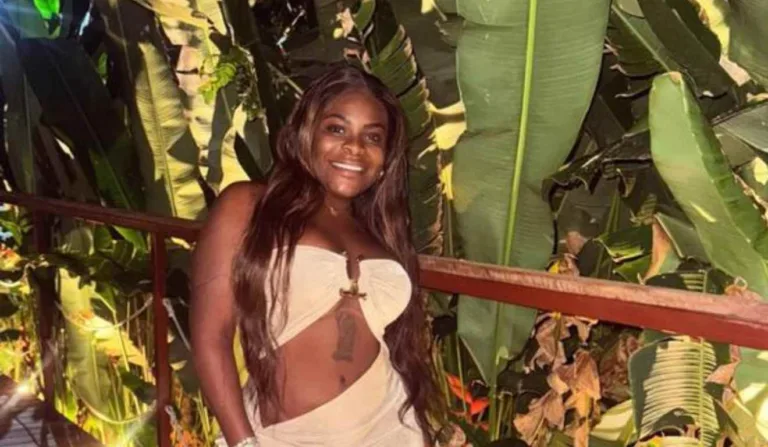 Jojo Todynho de rouba bege