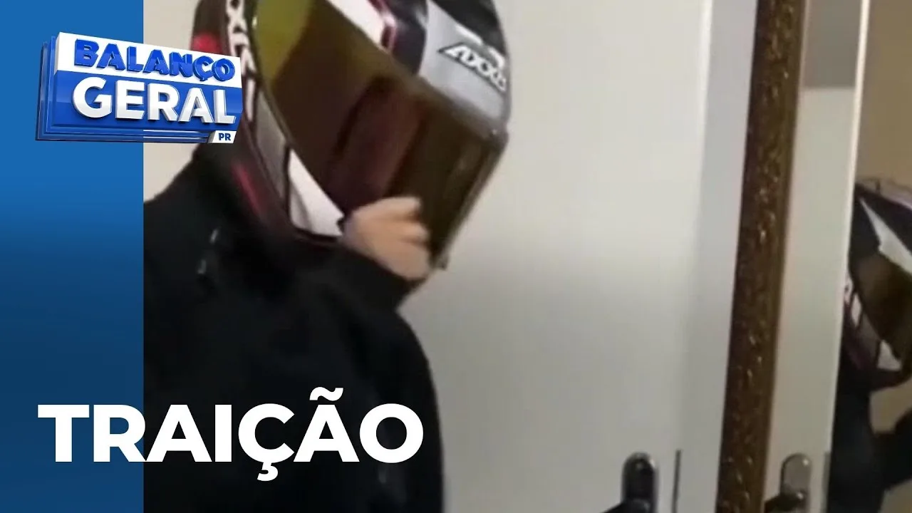 Mulher acusa namorado de traição e espalha panfletos dizendo que ele é garoto de programa