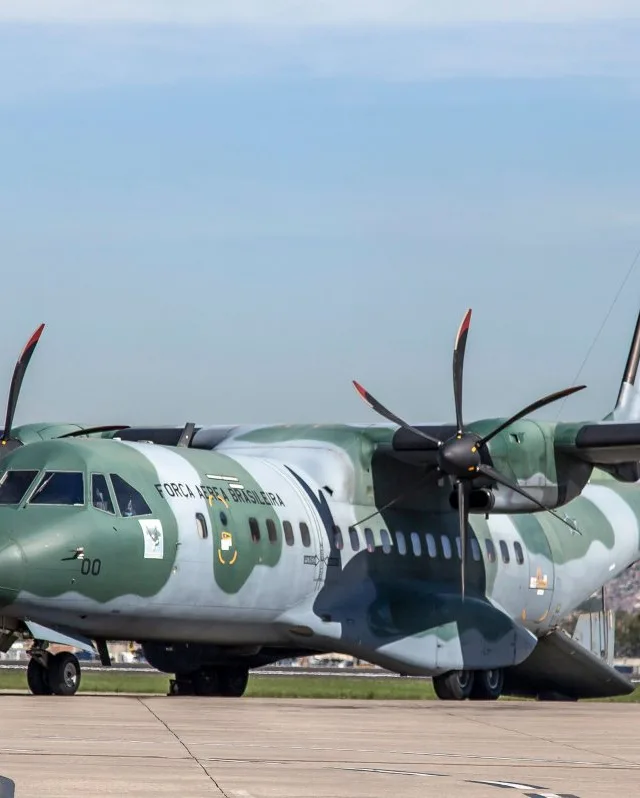 Avião da FAB deve pousar em Curitiba por volta das 8h, desta terça-feira (22)