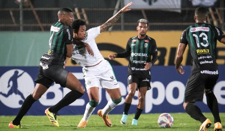 Lance de Maringá x Coritiba