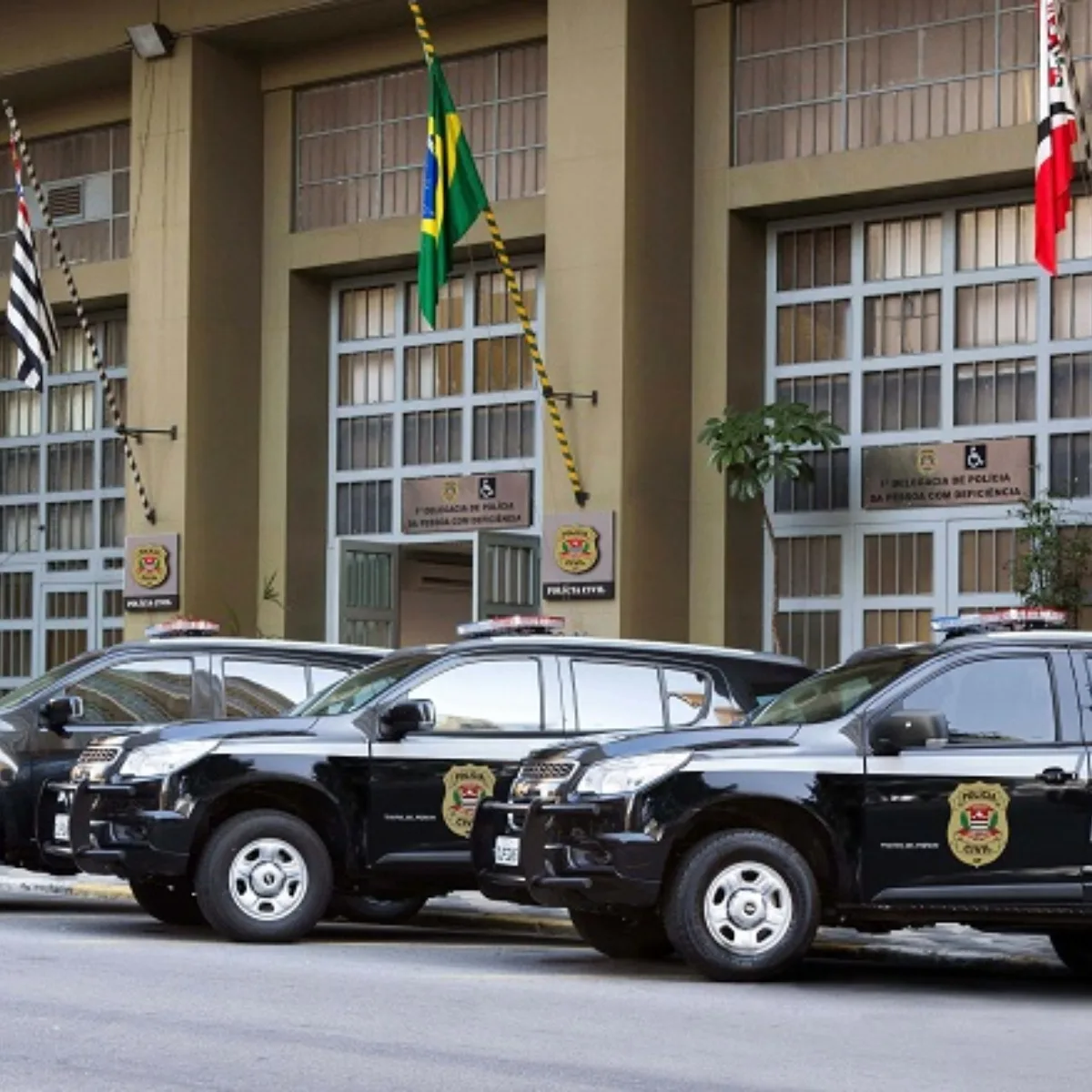 Operação mira ONG de doc da Netflix e advogados ligados ao PCC