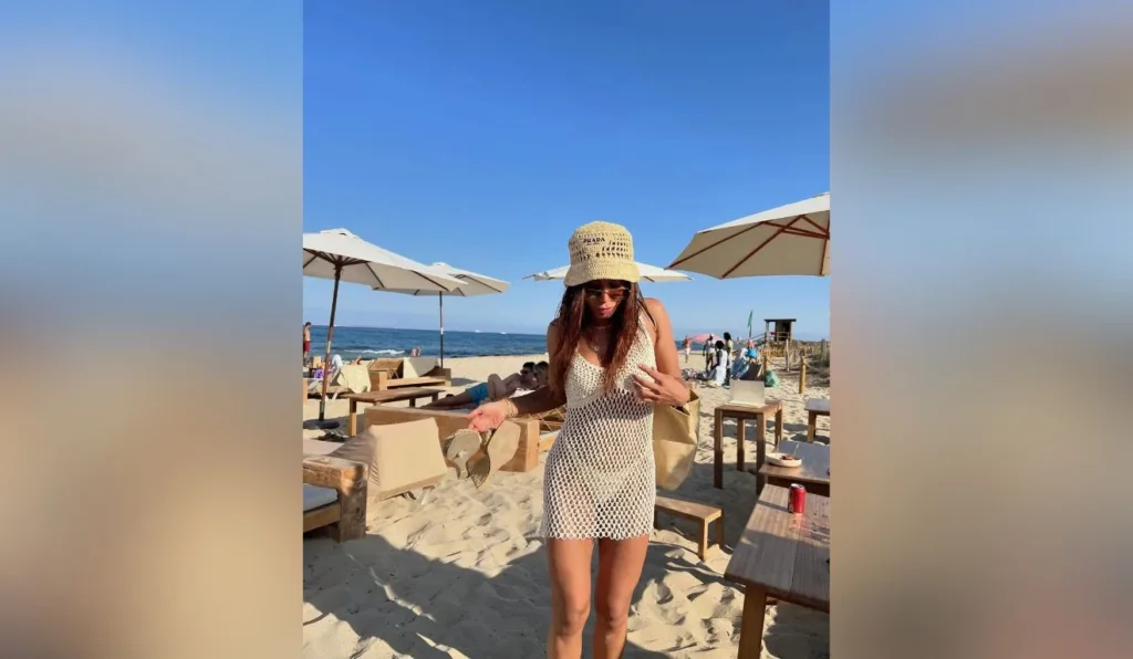 Cantora Anitta usando vestido de crochê