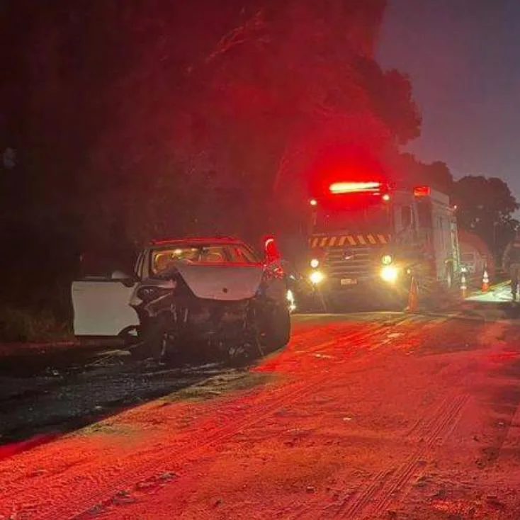 Acidente com Porsche causa mortes na PR-473