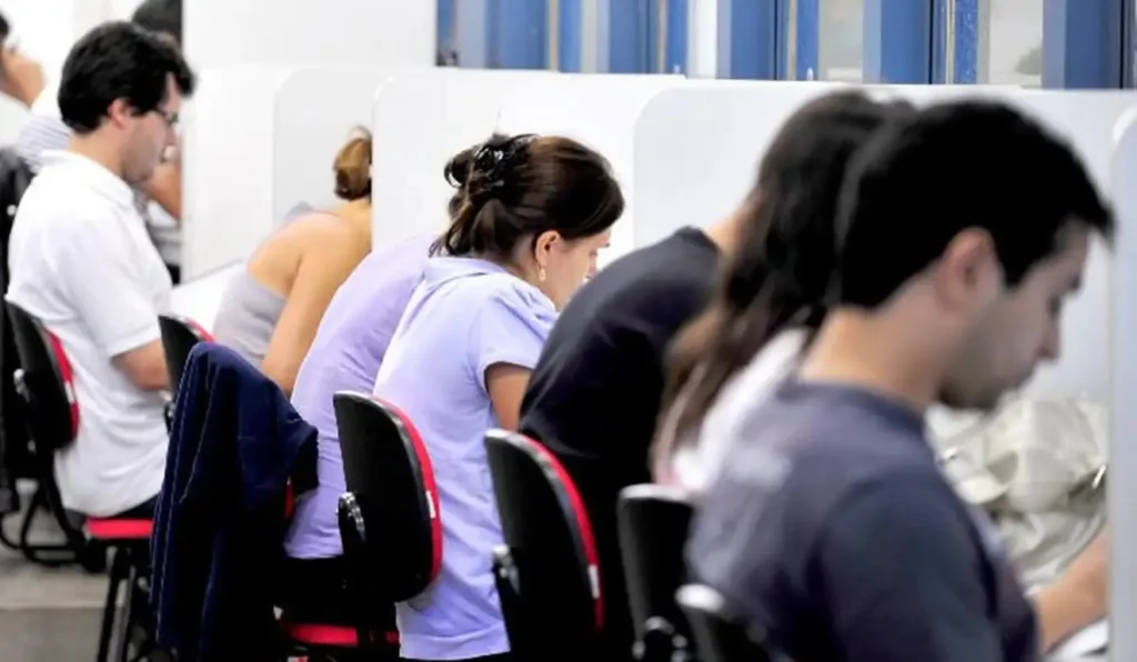 Participantes de concursos públicos têm direito a isenção da taxa de inscrição, conforme pré-requisitos do edital