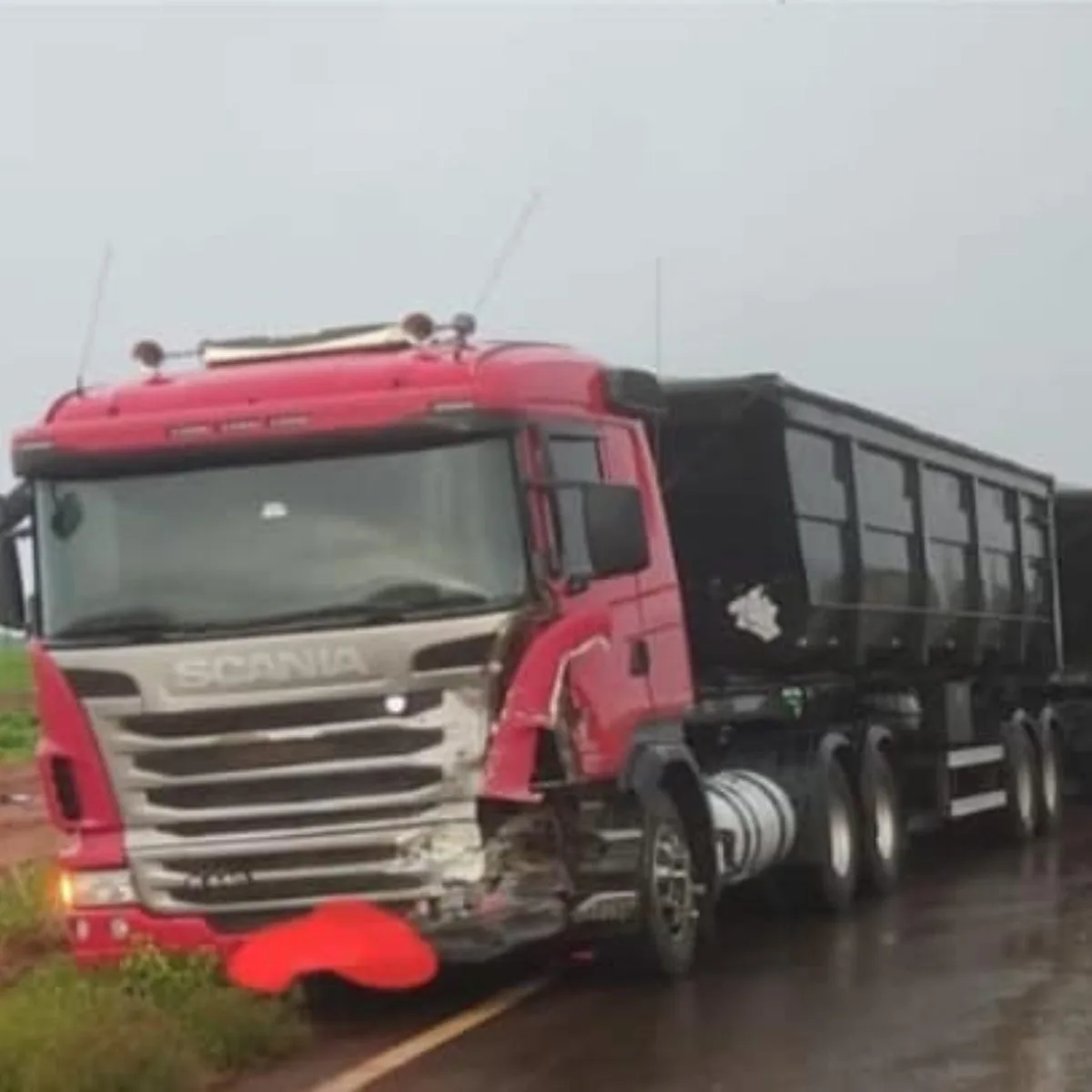 Pai e filha morrem em acidente na PR-082; mãe e adolescente ficam feridas