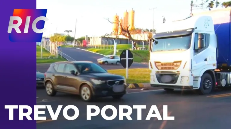 Trevo portal é motivo de reclamações, decorrente da difícil passagem e baixa segurança