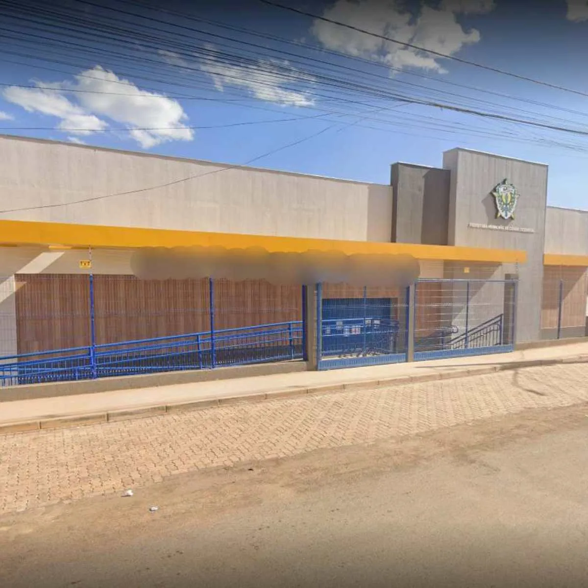 Mulher entra em trabalho de parto após concluir voto em local de votação