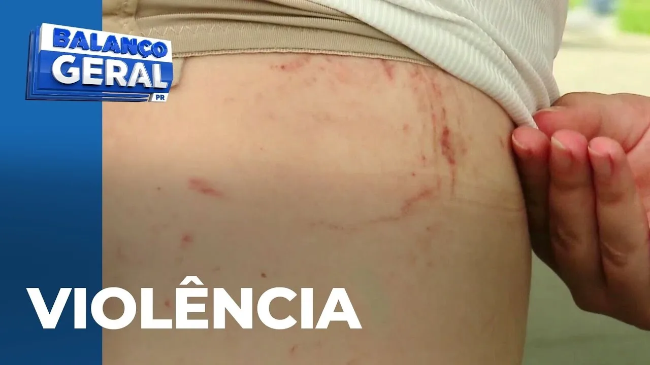 Flagrante: adolescente é espancada na saída da escola; ex-amiga e familiares seriam os agressores