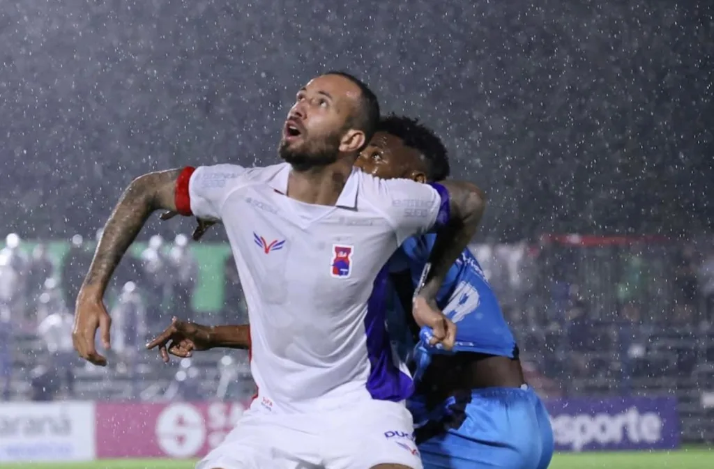 Paraná perde para o Azuriz em Pato Branco