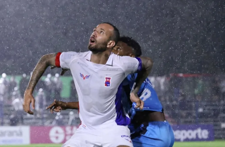 Paraná perde para o Azuriz em Pato Branco