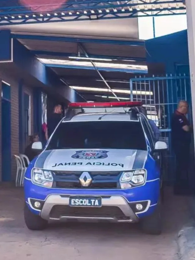 A Vara Criminal de Goioerê, no noroeste do Paraná, condenou a pouco mais de três anos de prisão um guarda prisional que recebeu presentes para conceder privilégios a um detento. Além dele, a esposa do preso e o advogado dela receberam penas superiores a três anos de detenção.