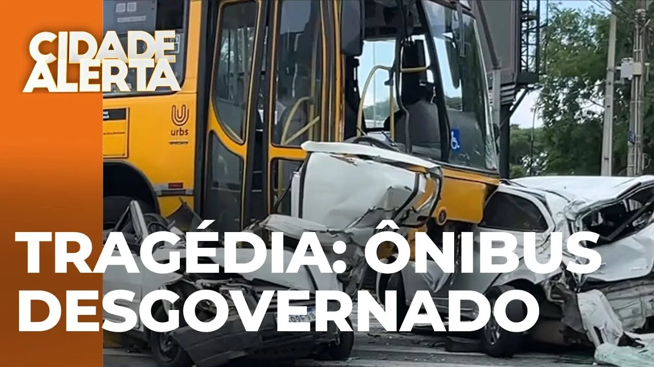 Acidente com ônibus termina com 7carros  envolvido e uma morte