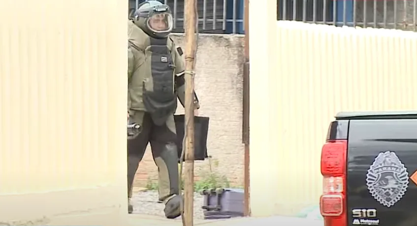mala com suspeita de bomba