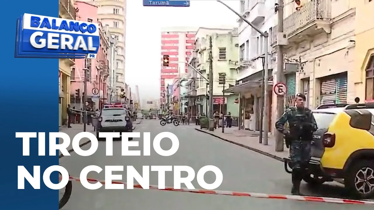 Ocupantes de carro atiram contra pessoas em rua no Centro de Curitiba