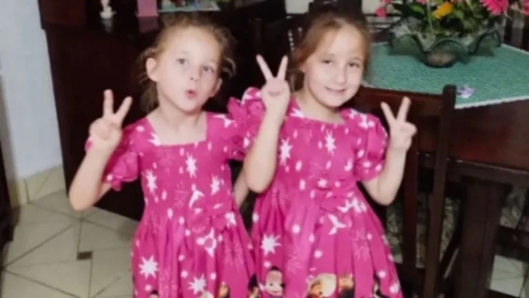 As gêmeas morreram em um intervalo de oito dias