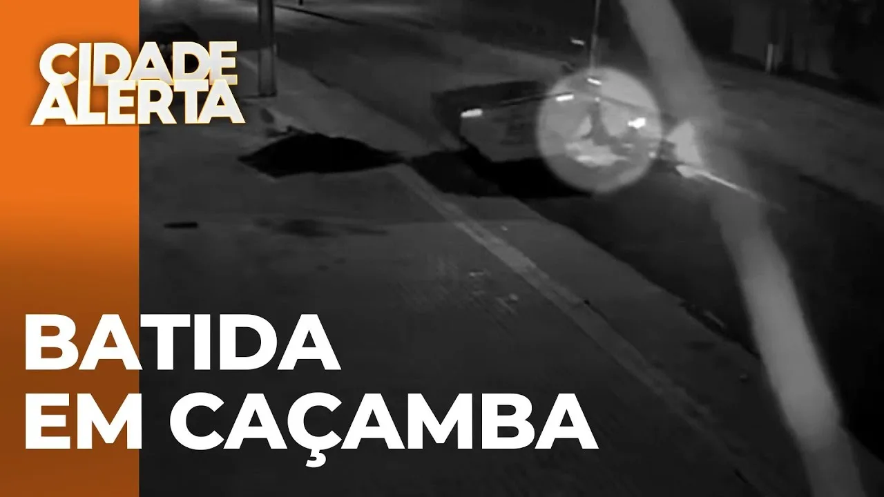 Motociclista bate em caçamba de entulhos enquanto empinava moto e fica ferido