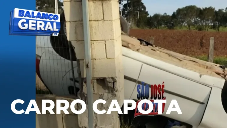 Carro capota e atinge pilar no Caminho do Vinho, em São José dos Pinhas, na Grande Curitiba