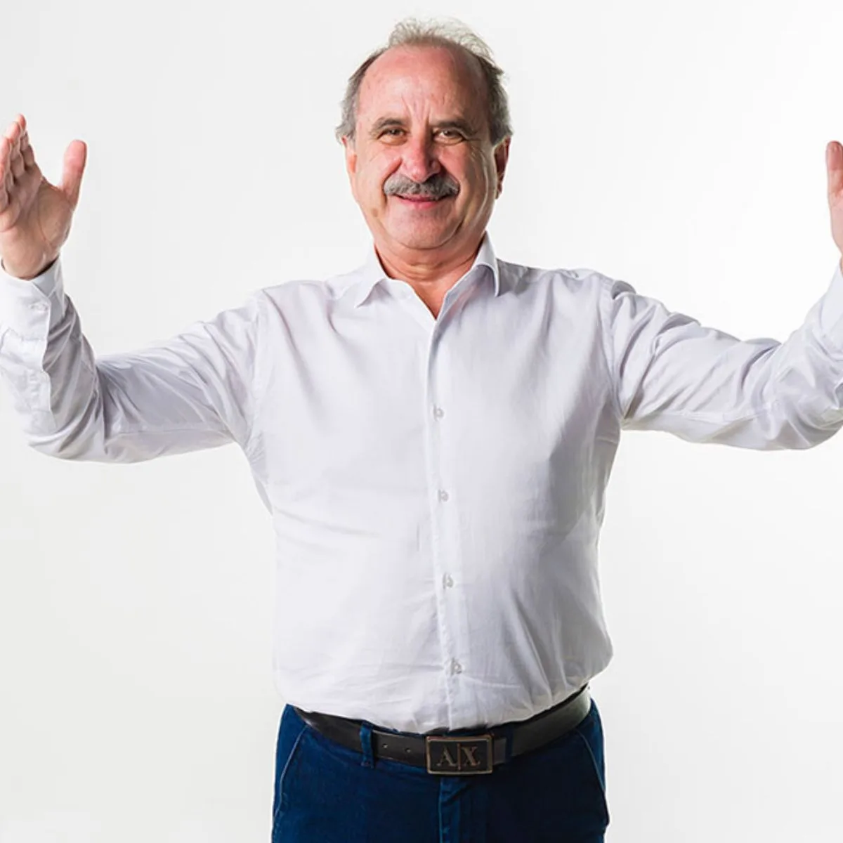 Renato Silva é empossado prefeito de Cascavel: "servir à população"