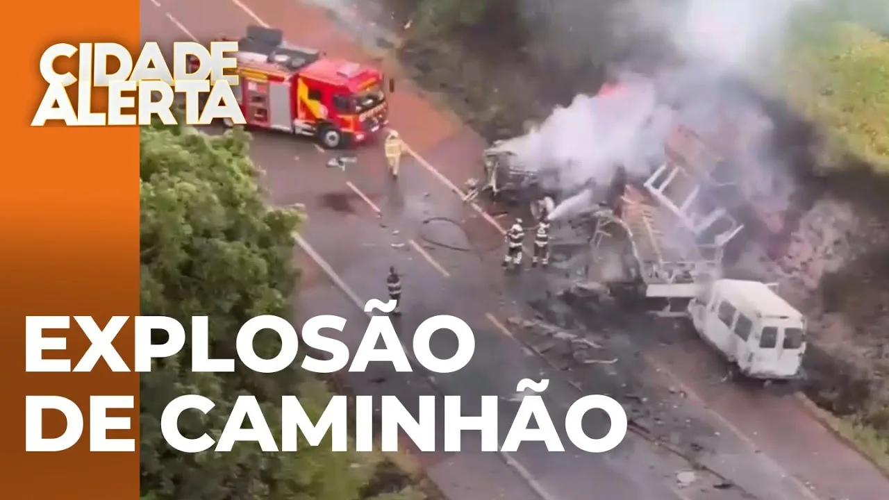 Caminhão tanque explode após batida com outros dois veículos e três pessoas morrem