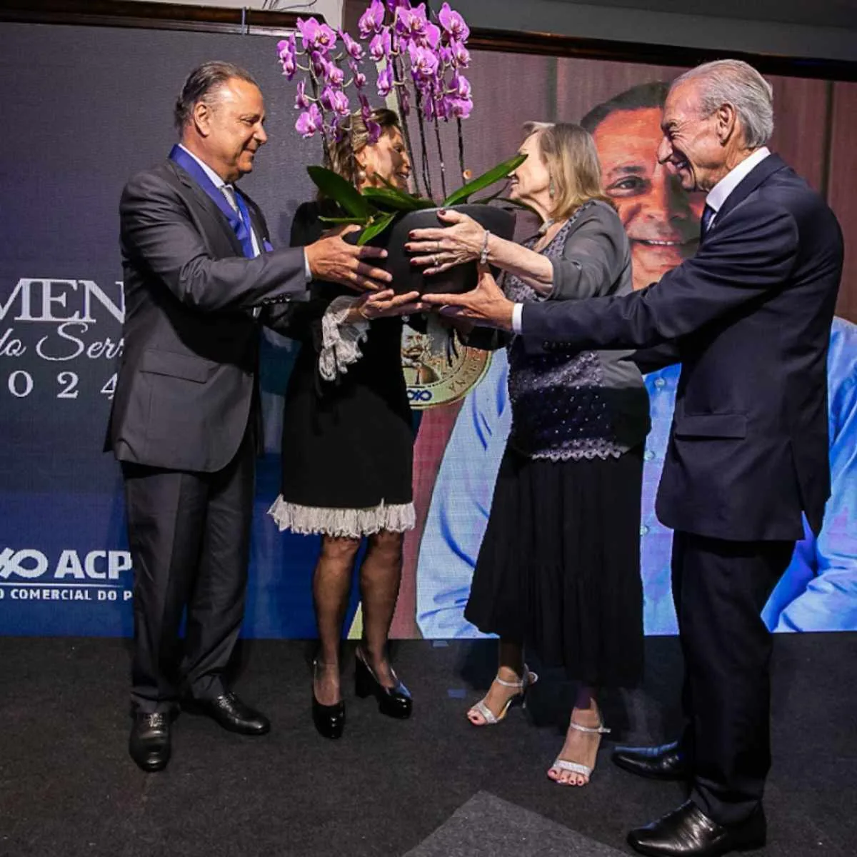 Comenda Barão do Serro Azul: veja melhores momentos do prêmio entregue à Petrelli