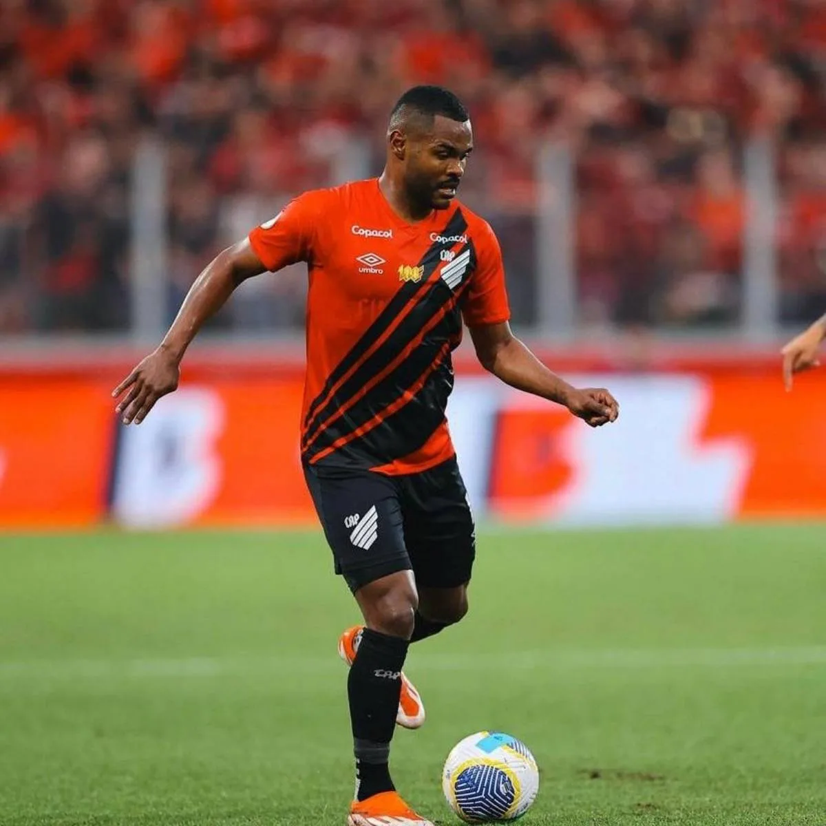 Athletico vence terceiro jogo seguido com 1 a 0 contra o Bahia